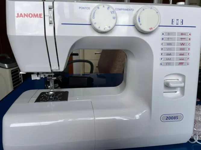 Máquina de costura Janome 2008s 