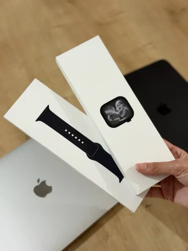 Apple Watch Series 11 46mm Jet Black - Lacrado