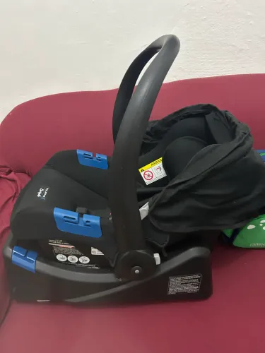 Bebê conforto com base Burigotto - Preto 