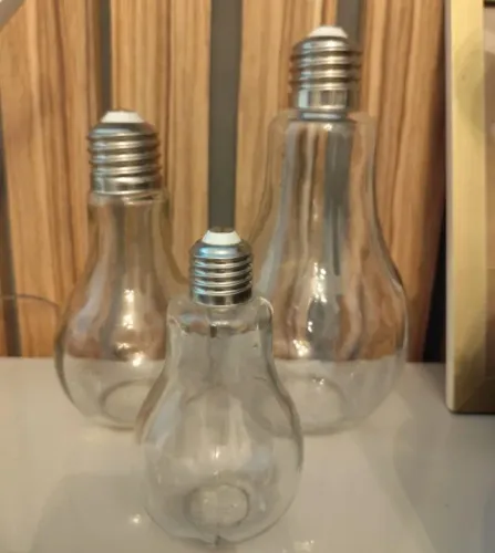 Vasos decoração em formato de lâmpadas