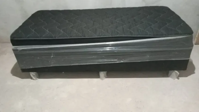 Cama solteiro conjugada seminovo