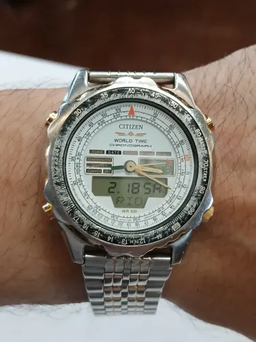 Relogio Citizen World Time Chronograph C080
