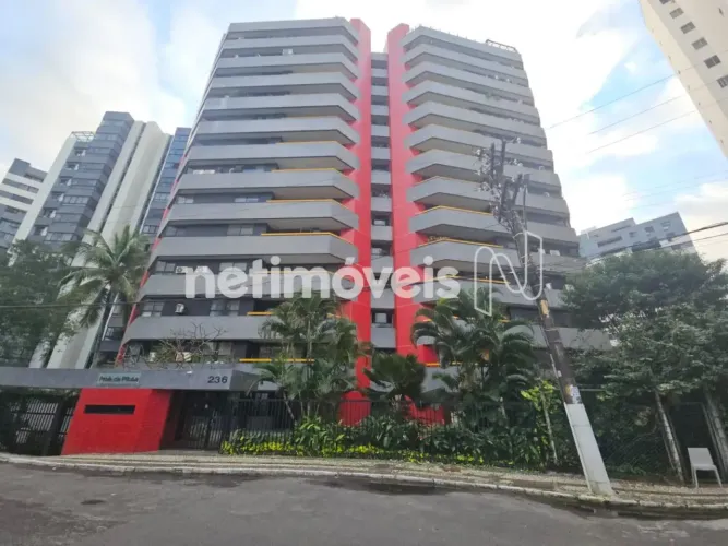 Apartamento 4/4 na Pituba com 180m²;