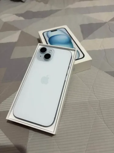 iPhone 15 128GB