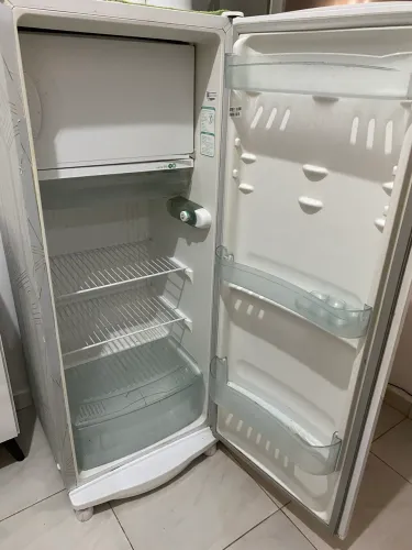 Geladeira usada barata