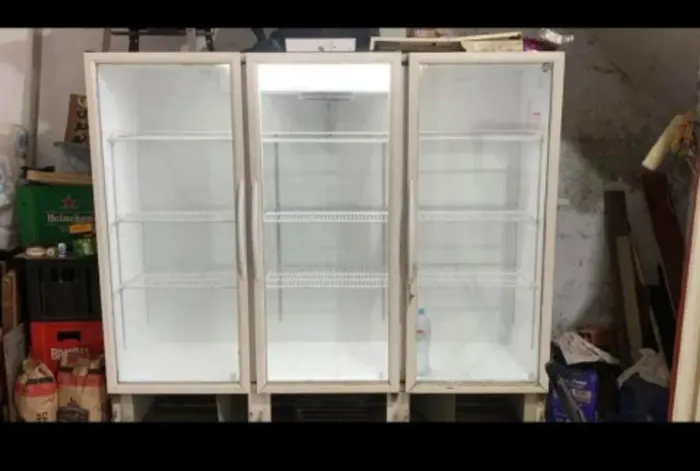 Geladeira três porta