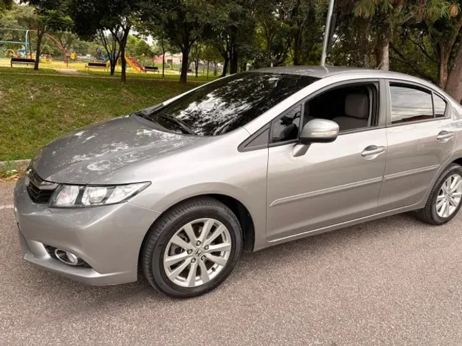 Honda Civic Sedan LXR 2.0 Flexone 16V Aut. 4P 2014