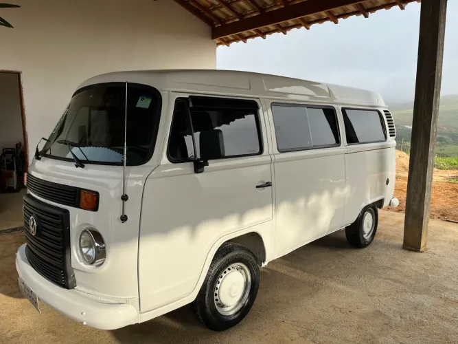 Volkswagen Kombi Standard 1.4 MI Total Flex 8V 2012