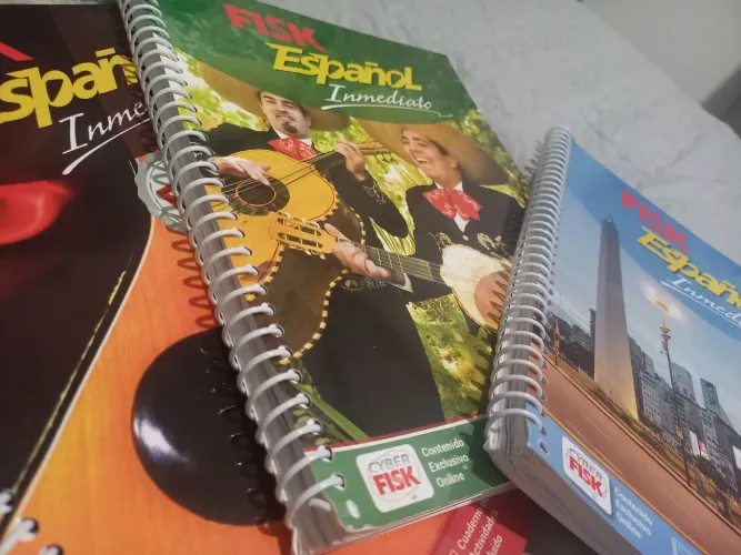 LIVRO ESPANHOL FISK 