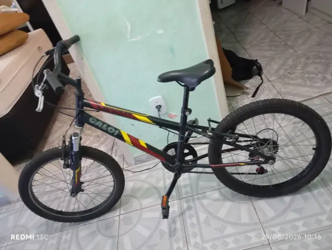 Vende-se uma bicicleta Caloi