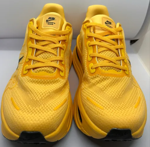Nike Vomero Premium na cor amarela