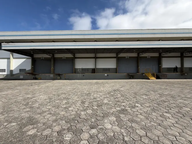 Galpão disponível para locação com 10.000 m2 na cidade de Gaspar/SC