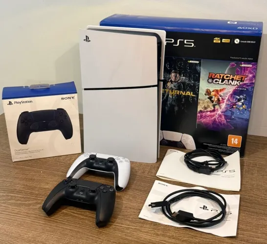 Ps5 slim com 2 controles caixa e nota ( Na Garantia Sony)