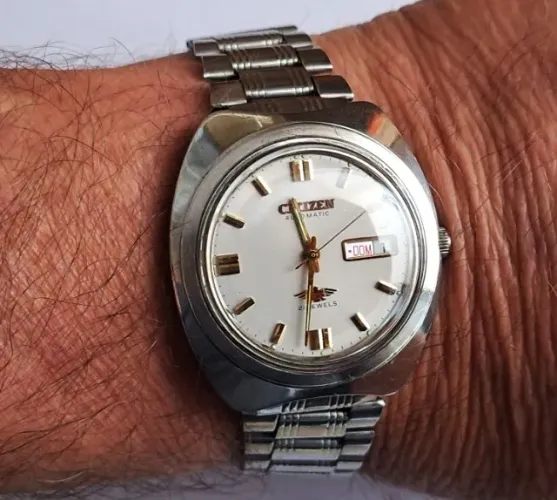 A27= PEQUENO DEFEITO ANTIGO RELOGIO CITIZEN VER DETALHES EM DESCRIÇAO