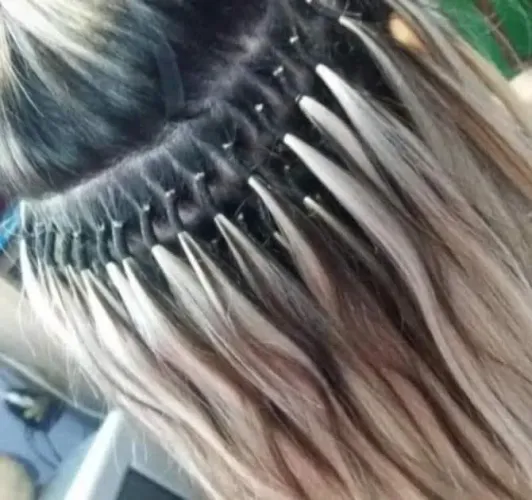 Aplicação em nó italiano você trazendo o cabelo