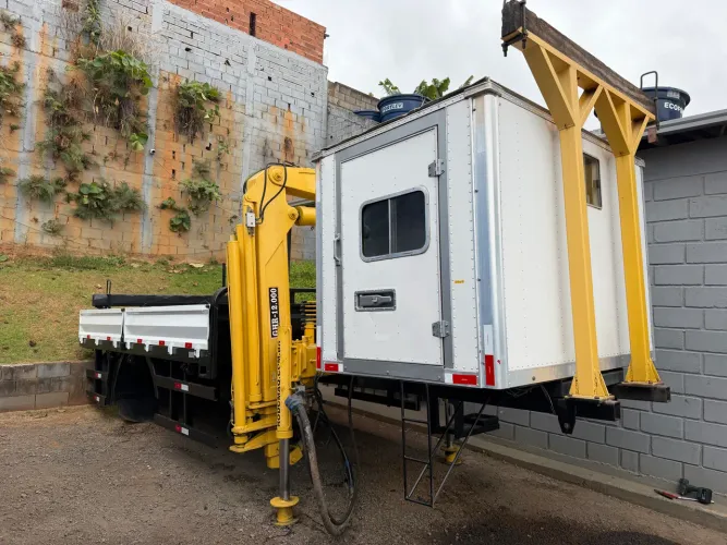 Munk modelo 12000, casinha, e carroceria de ferro a venda