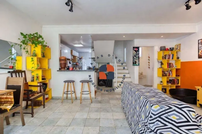 Casa com 2 dormitórios à venda, 198 m² por R$ 890.000,00 - Vila Ipojuca - São Paulo/SP