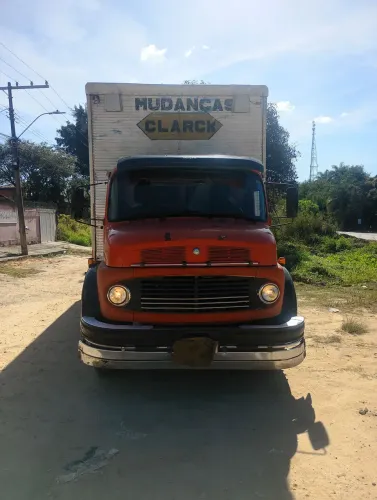 Vende truck baú 1113