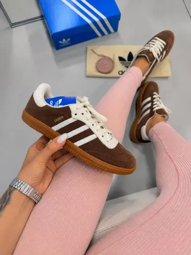 Adidas samba camurça do 34 ao 39<br>Dos 34 ao 39 <br>Somente 1 par de cadarço <br><br>60$ ?