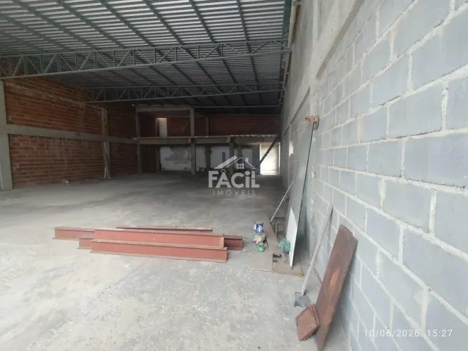 Galpão para Locação em Campo Grande, Cariacica - 744m²