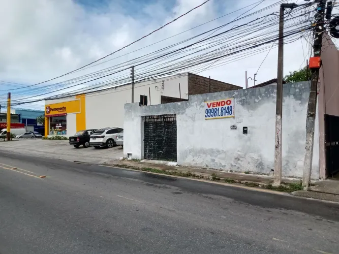 VENDO IMÓVEL SERVINDO PARA COMÉRCIO, VIZINHO A MAIOR REDE DE FARMÁCIA DA CIDADE