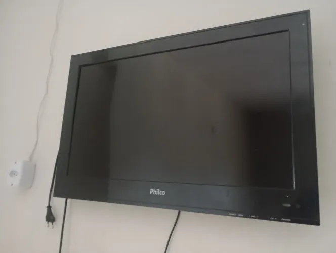 Tv com defeito. 