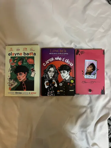 Livros Elayne Baeta