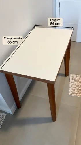 Mesa extensível Tok&Stok Peti - madeira + tampo branco