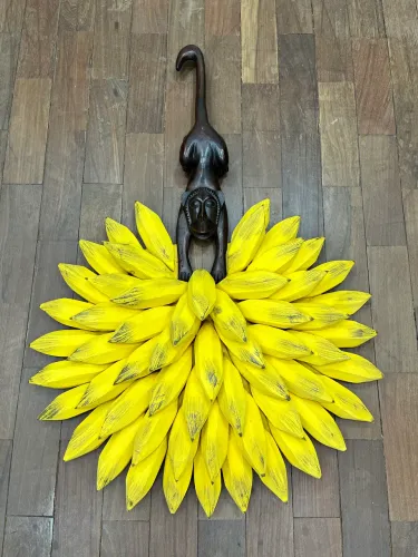 Quadro Escultura de Parede Macaco com Bananas Madeira