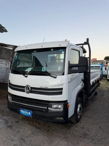 Caminhão VW 9.170 Prime 2019 com Braço Mecanico Valetador 