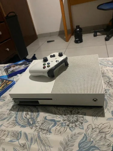 Xbox One S - 500GB