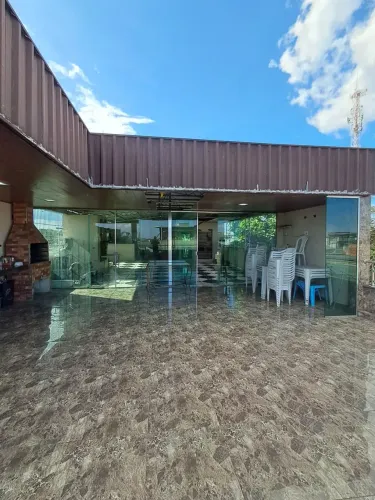 Sobrado para aluguel possui 320 metros quadrados com 4 quartos em Alvorada - Manaus - AM