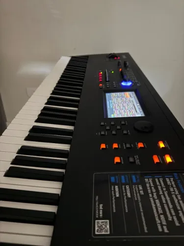 Teclado Sintetizador Yamaha Modx8