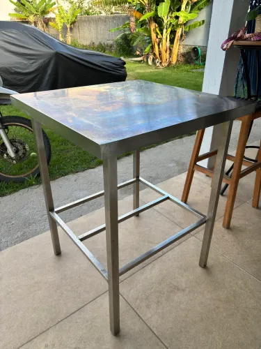 Mesa de inox 0,70 x 0,70
