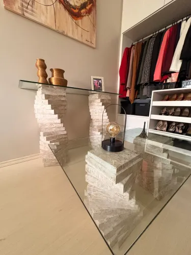 Mesa de centro e aparador conjunto