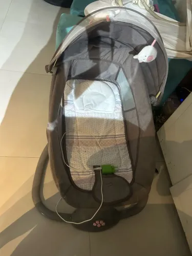 Balanço automático mastela cinza