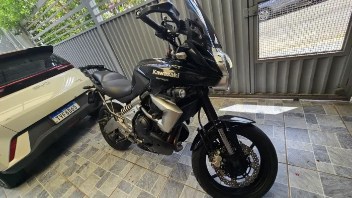 Moto Kawasaki Versys 650cc 2010 - Perfeita para começar a viajar!