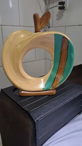 Centro De Mesa Escultura Maçã Cerâmica Decoração Casa 29cm