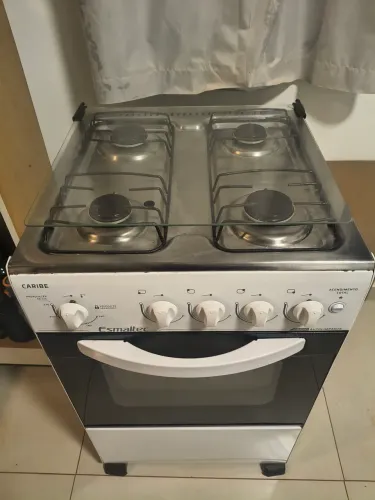 Vendo fogão 4 bocas em bom estado