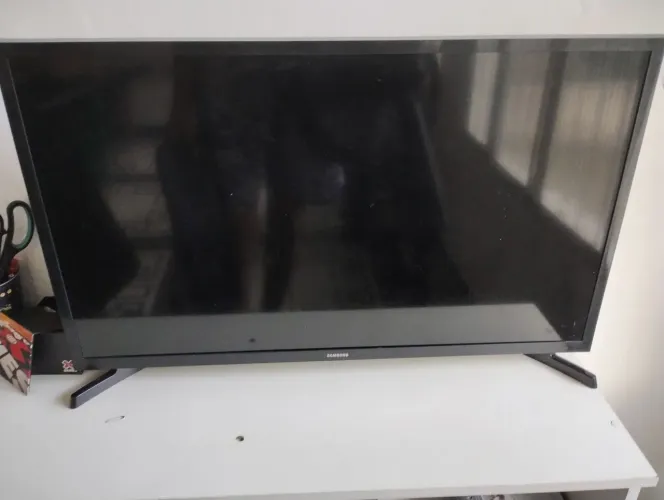 ? TV 32? Samsung - PARA CONSERTO OU RETIRADA DE PEÇAS