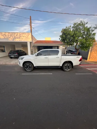 Toyota Hilux CD SRX 4X4 2.8 TDI 16V Diesel Aut. 2017