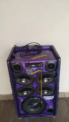 Caixa de som terremoto