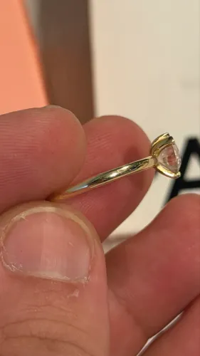 Anel Pandora Nova Original em Ouro 14k com Diamante Lab-Grown de 1,00 Quilate