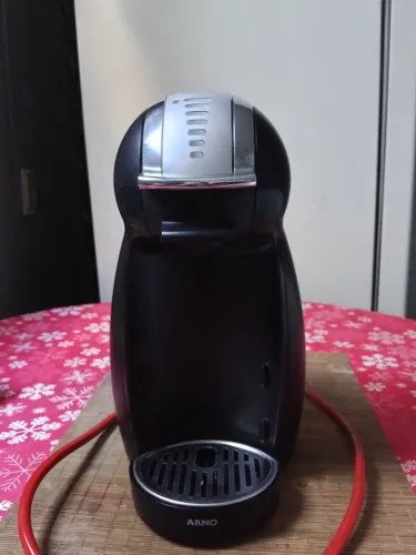 Cafeteira Arno Dolce Gusto Preta 220v
