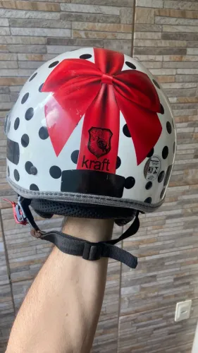 Capacete Kraft Plus Laço