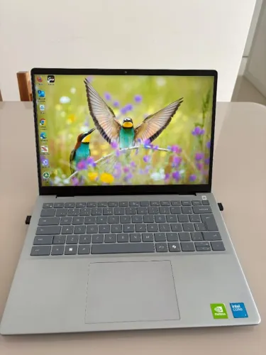 Notebook Dell Inspiron 14 5440 - RAM 32 GB - Arm. 512 GB - Placa de vídeo GeForce MX570A 2