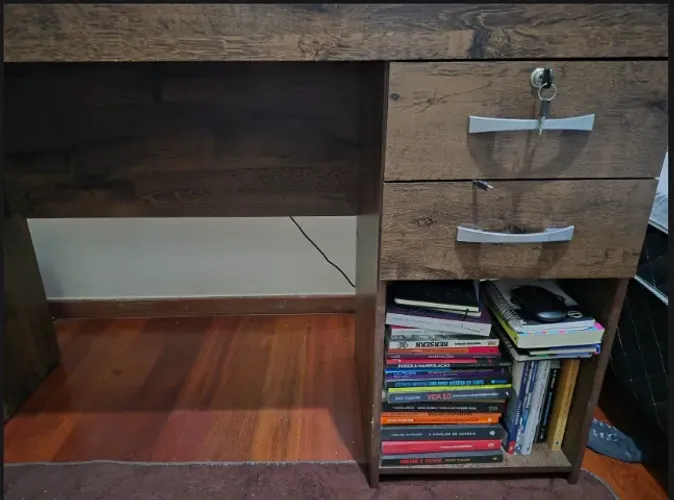 Vendo Escrivaninha!