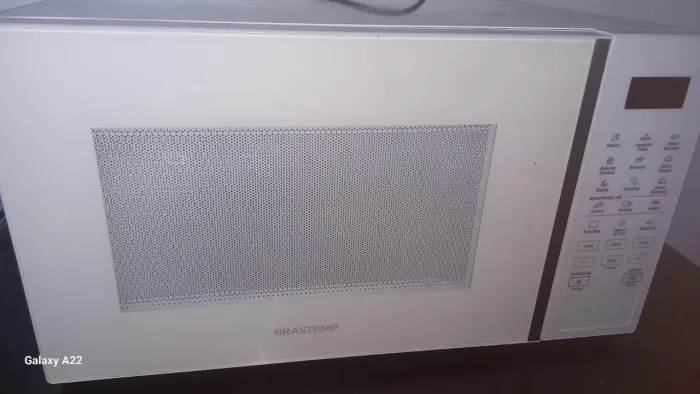 Vendo micro ondas semi novo 