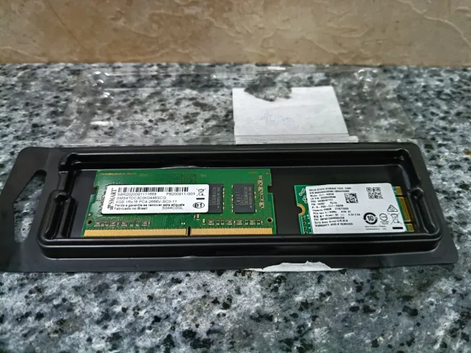 Vendo kit upgrade com um SSD NVME PCIe Gen3 256GB e uma Memoria Notebook Smart 4gb Ddr4.