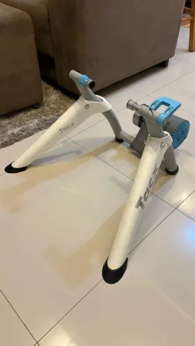 Tacx Flow Smart T2240 | Rolo Smart | Triathlon / Ironman / Zwift / MyWoosh